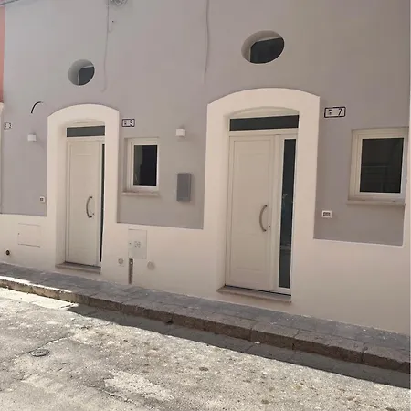 Dimora Apulia 5 Ferienhaus *