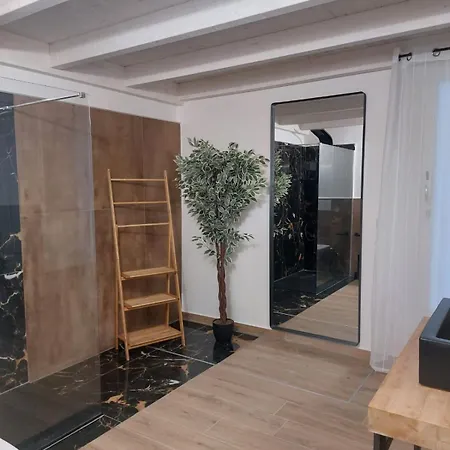 Dimora Apulia 5 *
